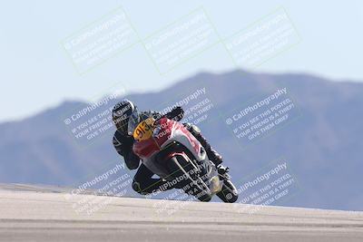 media/Oct-30-2025-Racers Edge (Thu) [[dabbdaf680]]/3-B Group/Session 4 Turn 9/